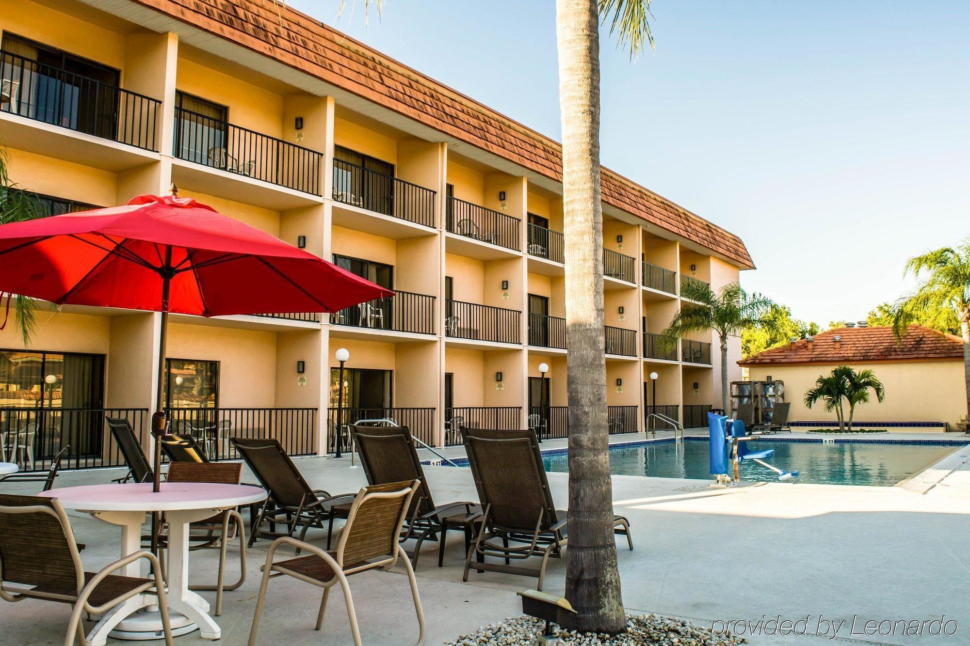Baymont By Wyndham Bonita Springs Hotel Eksteriør billede