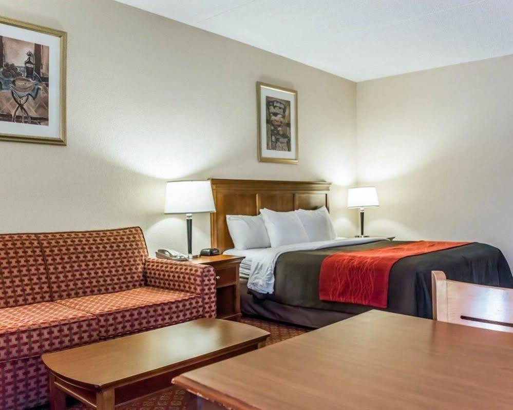 Baymont By Wyndham Bonita Springs Hotel Eksteriør billede